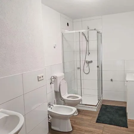 Rehberg Iii Homestay Wallduern
